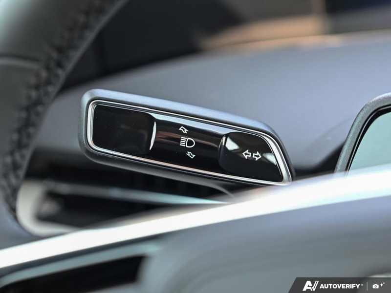 NEW 2026 Lincoln Nautilus Premiere - White Platinum Metallic Tri-coat Exterior / MEDIUM LIGHT SPACE GRAY, LINCOLN SOFT TOUCH HEATED FRONT CAPTAIN Interior - $62,238 - Stock #E60827 - VIN 5LMPJ8JA0TJ057047 - Photo 16