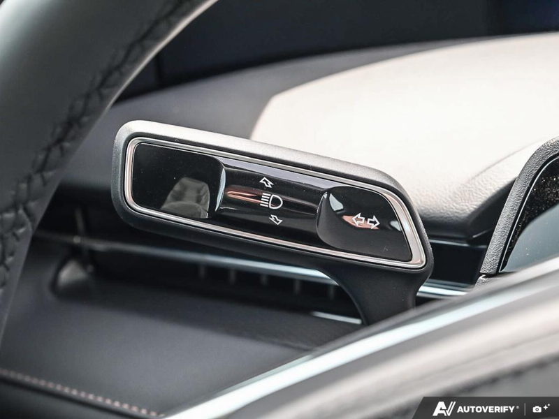 NEW 2026 Lincoln Nautilus Premiere - Silver Radiance Exterior / ONYX BLACK, LINCOLN SOFT TOUCH HEATED FRONT CAPTAIN'S CHAIRS Interior - $61,415 - Stock #E60828 - VIN 5LMPJ8JA8TJ059046 - Photo 16