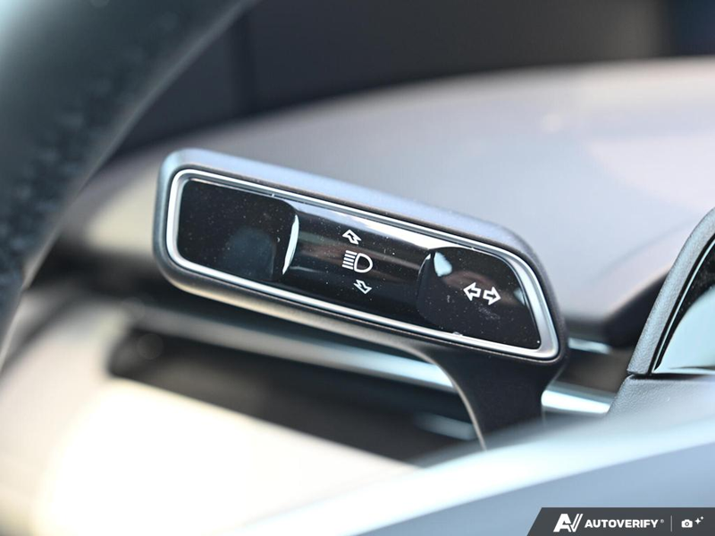 NEW 2026 Lincoln Nautilus Reserve - White Platinum Metallic Tri-coat Exterior / SPACE GRAY LEATHER Interior - $74,909 - Stock #E60481 - VIN 5LMPJ8KA4TJ040072 - Photo 16