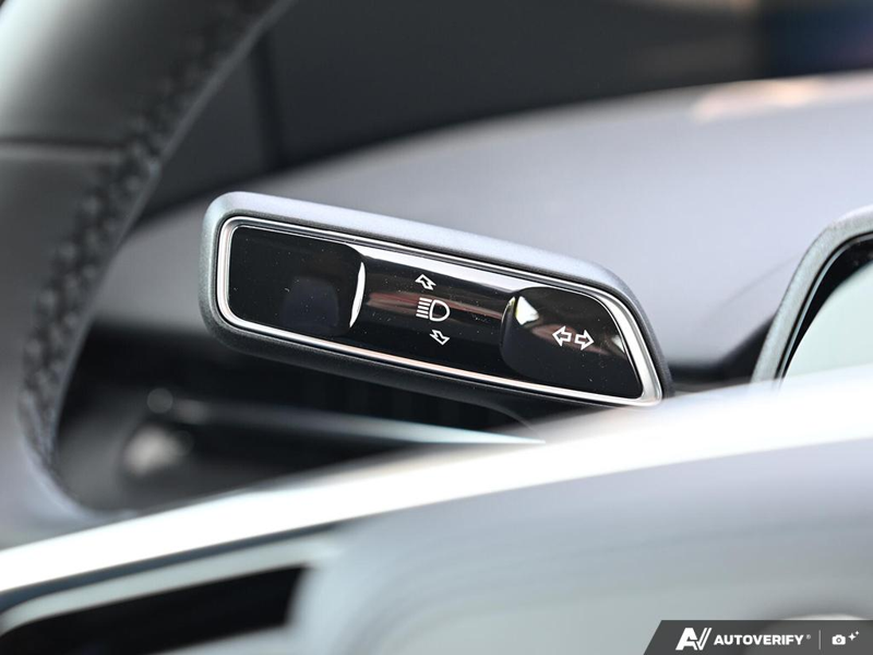 NEW 2026 Lincoln Nautilus Premiere - Red Carpet Exterior / ONYX BLACK, LINCOLN SOFT TOUCH HEATED FRONT CAPTAIN'S CHAIRS Interior - $60,434 - Stock #E60813 - VIN 5LMPJ8JA3TJ059388 - Photo 16