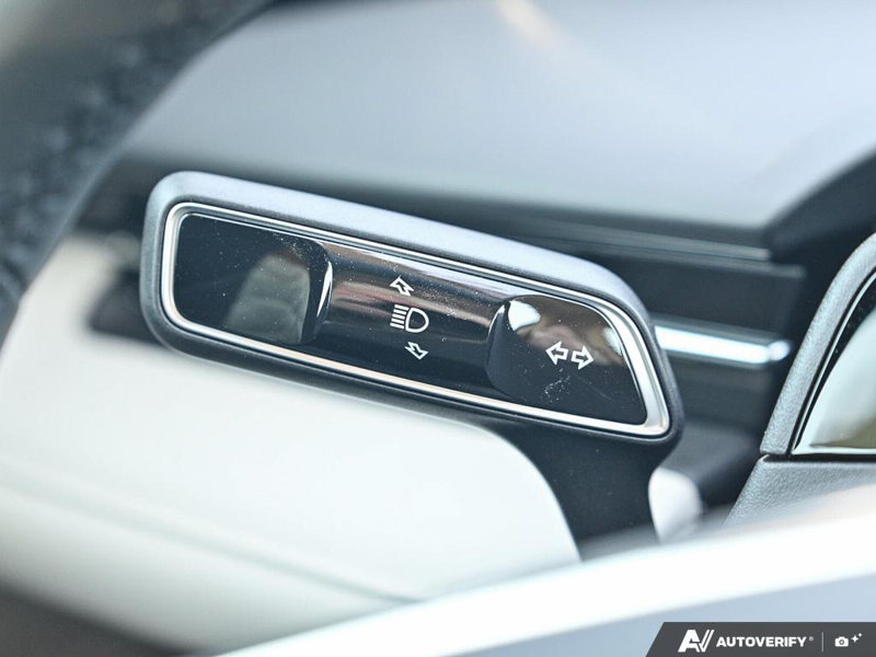 NEW 2026 Lincoln Nautilus Reserve - Gray Matter Met Cc Exterior / MEDIUM LIGHT SPACE GRAY, PREM LTHR-TRIMMED HTD/VENTILATED CAPTAI Interior - $69,409 - Stock #E60826 - VIN 5LMPJ8KA3TJ058188 - Photo 16