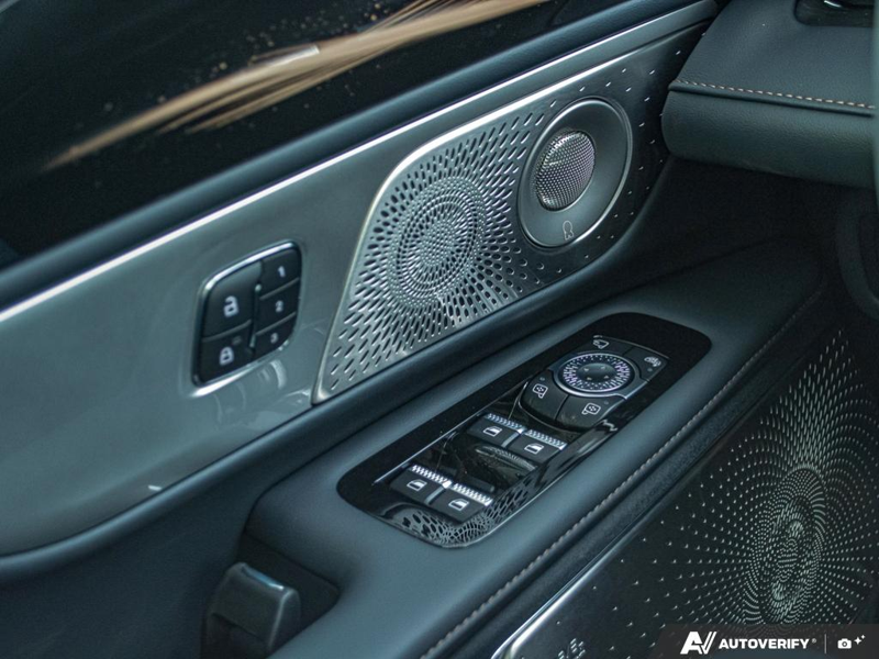 NEW 2026 Lincoln Nautilus Reserve - Infinite Black Metallic Exterior / BLACK ONYX/GREY PREM LEATHER SEATS Interior - $78,159 - Stock #E60149 - VIN 5LMPJ8KA3TJ017608 - Photo 17