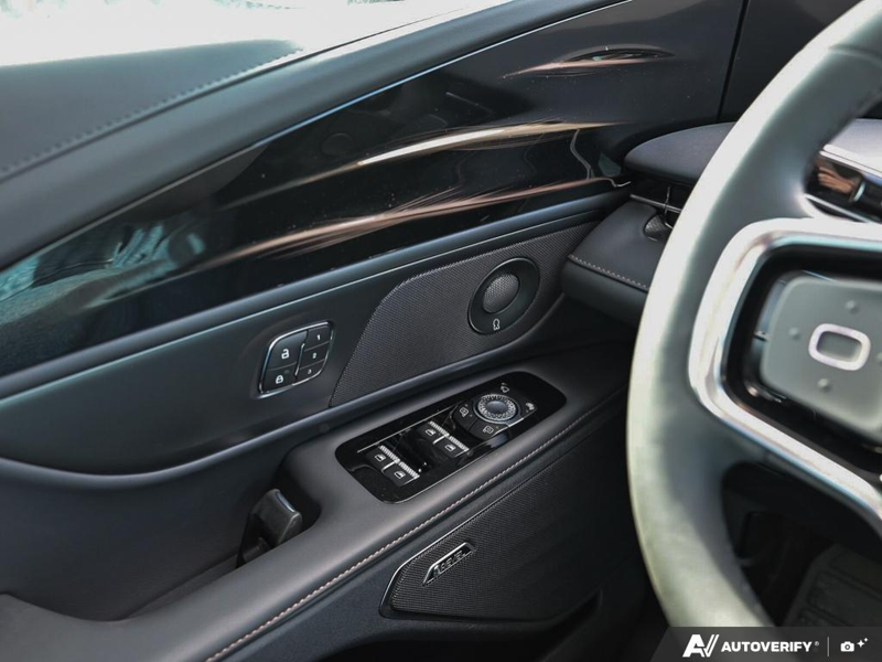 DEMO 2026 Lincoln Nautilus Premiere - Gray Matter Met Cc Exterior / ONYX BLACK, LINCOLN SOFT TOUCH HEATED FRONT CAPTAIN'S CHAIRS Interior - $68,153 - Stock #E60347 - VIN 5LMPJ8JA3TJ034846 - Photo 17