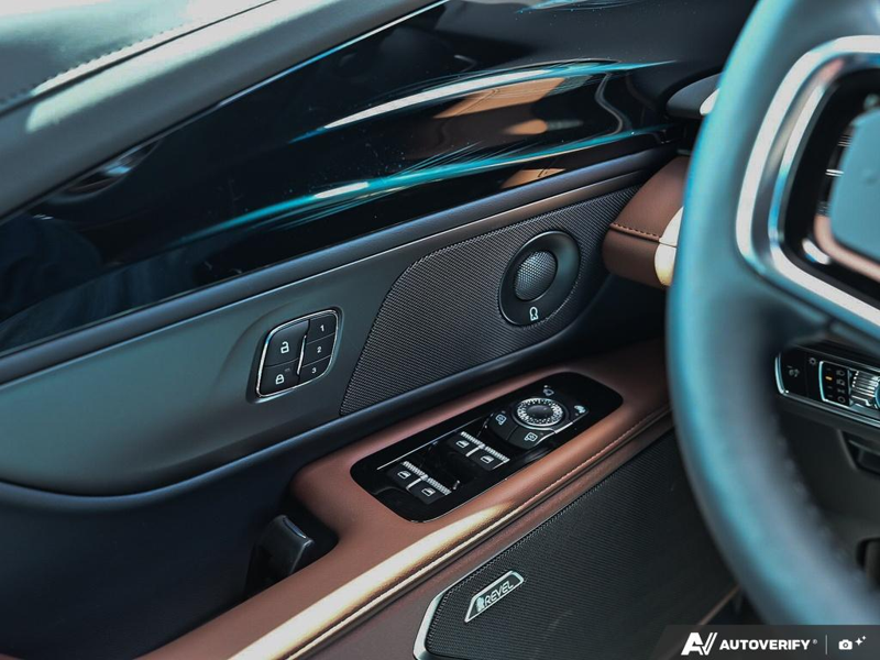 NEW 2026 Lincoln Nautilus Reserve - Infinite Black Metallic Exterior / HOT CHOCOLATE LEATHER Interior - $73,508 - Stock #E60733 - VIN 5LMPJ8KA7TJ052071 - Photo 17