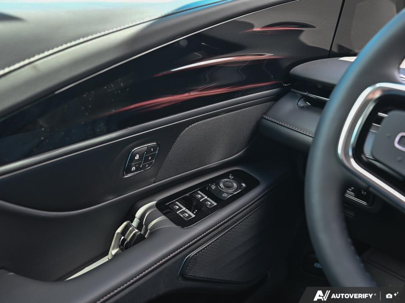NEW 2026 Lincoln Nautilus Premiere - Infinite Black Metallic Exterior / ONYX BLACK, LINCOLN SOFT TOUCH HEATED FRONT CAPTAIN'S CHAIRS Interior - $61,305 - Stock #E60622 - VIN 5LMPJ8JA2TJ046793 - Photo 17