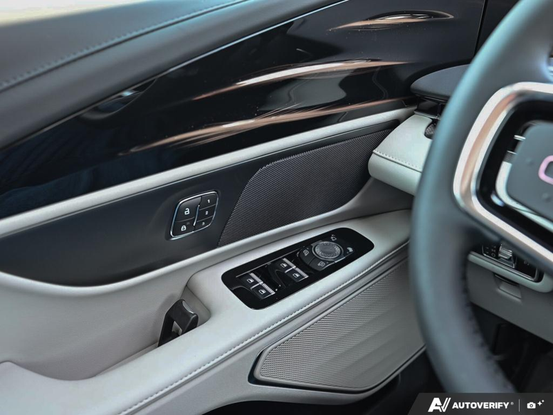 NEW 2026 Lincoln Nautilus Premiere - White Platinum Metallic Tri-coat Exterior / MEDIUM LIGHT SPACE GRAY, LINCOLN SOFT TOUCH HEATED FRONT CAPTAIN Interior - $62,238 - Stock #E60827 - VIN 5LMPJ8JA0TJ057047 - Photo 17