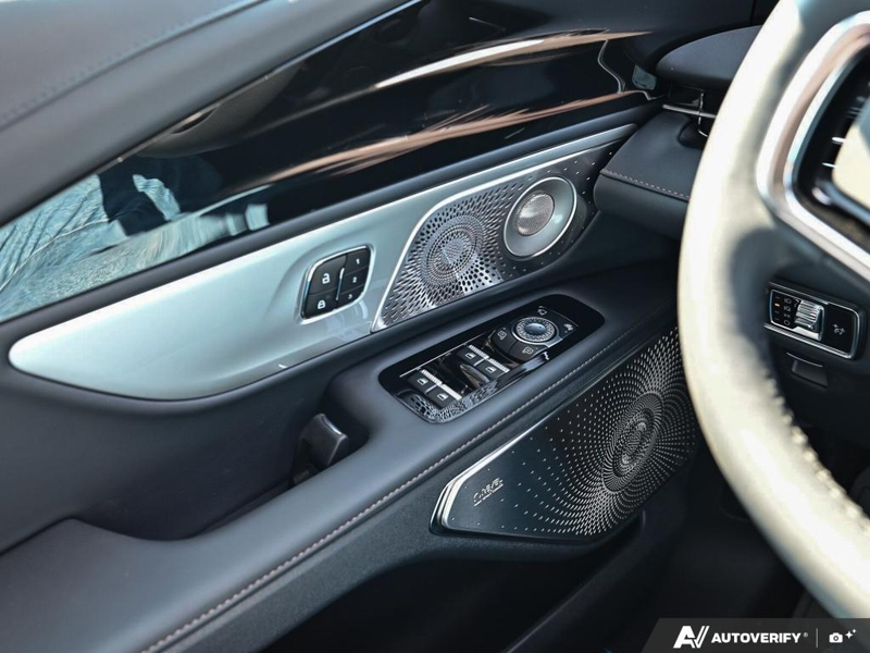 NEW 2026 Lincoln Nautilus Reserve - Red Carpet Exterior / BLACK ONYX/GREY PREM LEATHER SEATS Interior - $79,094 - Stock #E60812 - VIN 5LMPJ8KA3TJ061334 - Photo 17