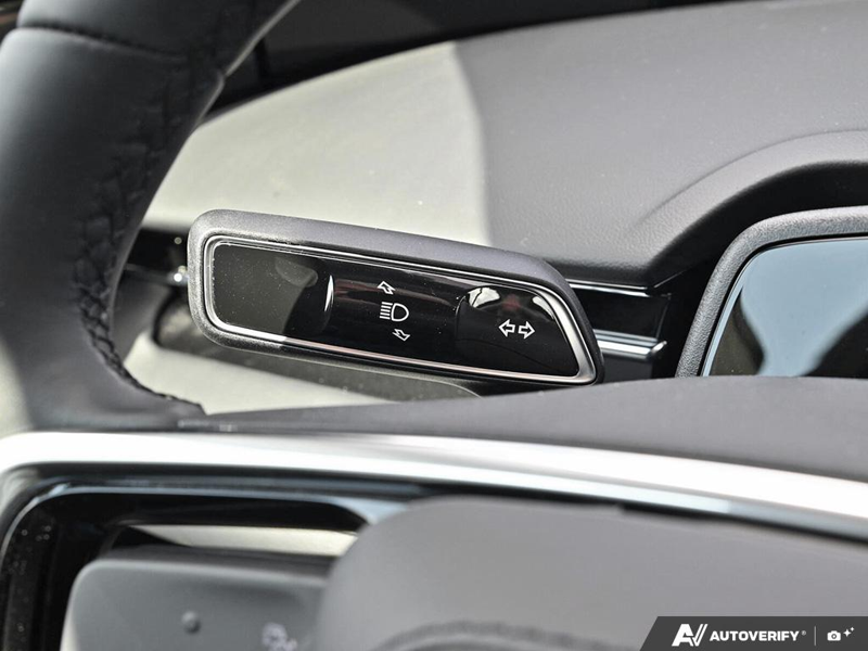 NEW 2026 Lincoln Nautilus Reserve Hybrid - Infinite Black Metallic Clearcoat Exterior / BLACK OYNX, PREMIUM LEATHER-TRIMMED HEAT/VENT CAPTAIN'S CHAIRS Interior - $83,586 - Stock #E61027 - VIN 5LMPJ8K47TJ064652 - Photo 16