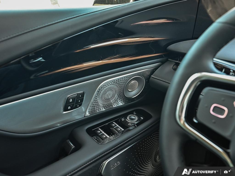 NEW 2026 Lincoln Nautilus Reserve Hybrid - Grey Matter Metallic Clearcoat Exterior / BLACK OYNX, PREMIUM LEATHER-TRIMMED HEAT/VENT CAPTAIN'S CHAIRS Interior - $84,409 - Stock #E61030 - VIN 5LMPJ8K49TJ065690 - Photo 17