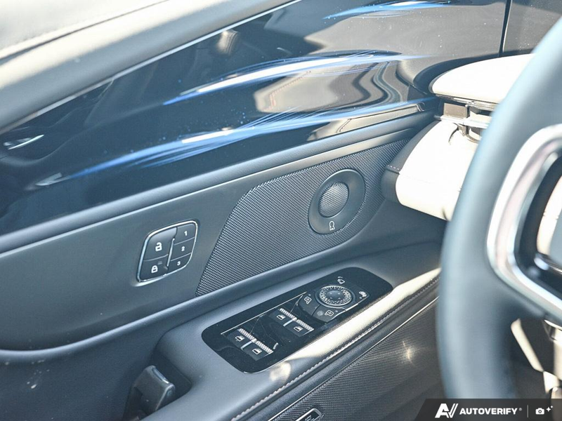 NEW 2026 Lincoln Nautilus Premiere Hybrid - Infinite Black Metallic Clearcoat Exterior / BLACK ONYX, LINCOLN SOFT TOUCH HEATED FRONT CAPTAIN'S CHAIRS Interior - $72,155 - Stock #E61029 - VIN 5LMPJ8J43TJ065931 - Photo 17