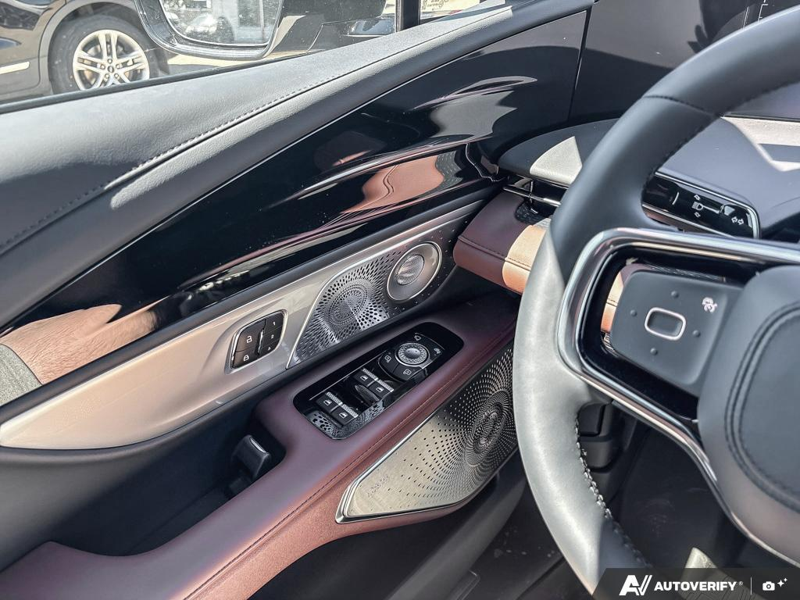 NEW 2026 Lincoln Nautilus Reserve - White Platinum Metallic Tri-coat Exterior / HOT CHOCOLATE, PREMIUM LEATHER-TRIMMED Interior - $74,309 - Stock #E60731 - VIN 5LMPJ8KA5TJ050948 - Photo 17