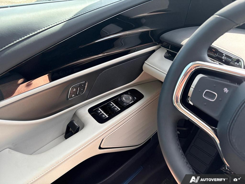 NEW 2026 Lincoln Nautilus Premiere - Gray Matter Met Cc Exterior / MEDIUM LIGHT SPACE GRAY, LINCOLN SOFT TOUCH HEATED FRONT CAPTAIN Interior - $58,534 - Stock #E60742 - VIN 5LMPJ8JA0TJ052124 - Photo 17
