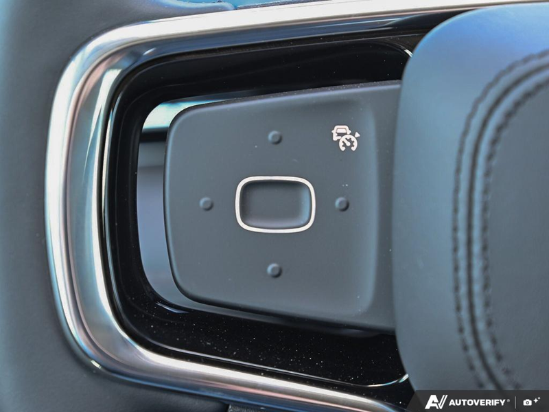 NEW 2026 Lincoln Nautilus Premiere - Whisper Blue Metallic Clearcoat Exterior / ONYX BLACK, LINCOLN SOFT TOUCH HEATED FRONT CAPTAIN'S CHAIRS Interior - $67,184 - Stock #E60726 - VIN 5LMPJ8JA9TJ049688 - Photo 18