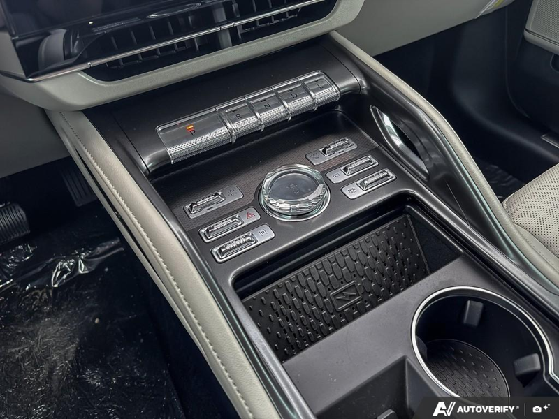 DEMO 2026 Lincoln Nautilus Premiere - White Platinum Metallic Tri-coat Exterior / MEDIUM LIGHT SPACE GRAY, LINCOLN SOFT TOUCH HEATED FRONT CAPTAIN Interior - $64,088 - Stock #E60744 - VIN 5LMPJ8JA7TJ053738 - Photo 18
