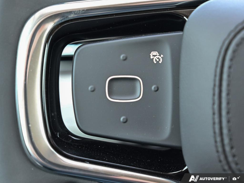 NEW 2026 Lincoln Nautilus Premiere - White Platinum Metallic Tri-coat Exterior / MEDIUM LIGHT SPACE GRAY, LINCOLN SOFT TOUCH HEATED FRONT CAPTAIN Interior - $62,238 - Stock #E60827 - VIN 5LMPJ8JA0TJ057047 - Photo 18