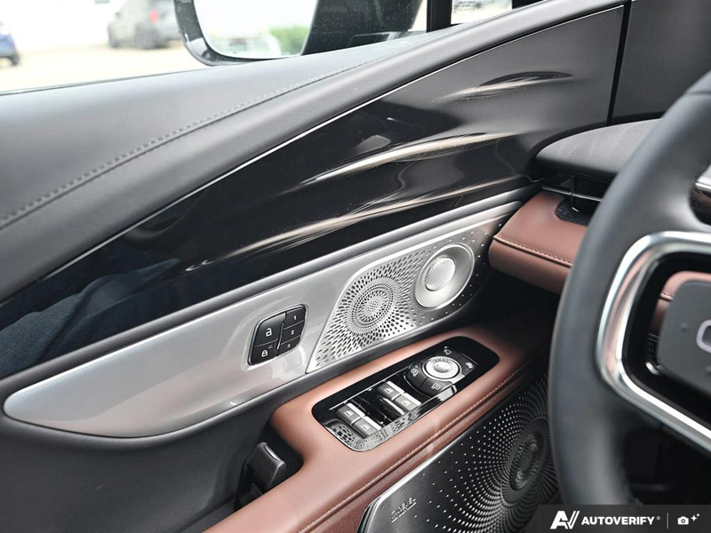 NEW 2026 Lincoln Nautilus Reserve Hybrid - Infinite Black Metallic Clearcoat Exterior / HOT CHOCOLATE, PREMIUM LEATHER-TRIMMED HEAT/VENT CAPTAIN'S CHAIR Interior - $83,586 - Stock #E61026 - VIN 5LMPJ8K43TJ064650 - Photo 17