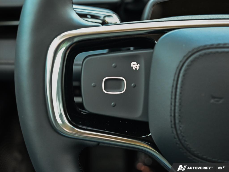 NEW 2026 Lincoln Nautilus Reserve Hybrid - Grey Matter Metallic Clearcoat Exterior / BLACK OYNX, PREMIUM LEATHER-TRIMMED HEAT/VENT CAPTAIN'S CHAIRS Interior - $84,409 - Stock #E61030 - VIN 5LMPJ8K49TJ065690 - Photo 18