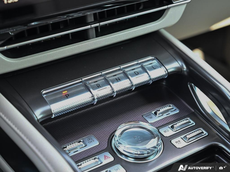 NEW 2026 Lincoln Nautilus Premiere - White Platinum Metallic Tri-coat Exterior / MEDIUM LIGHT SPACE GRAY, LINCOLN SOFT TOUCH HEATED FRONT CAPTAIN Interior - $62,238 - Stock #E60827 - VIN 5LMPJ8JA0TJ057047 - Photo 19