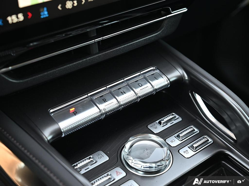NEW 2026 Lincoln Nautilus Reserve - Infinite Black Metallic Exterior / BLACK ONYX/GREY PREM LEATHER SEATS Interior - $73,508 - Stock #E60822 - VIN 5LMPJ8KA9TJ059345 - Photo 19