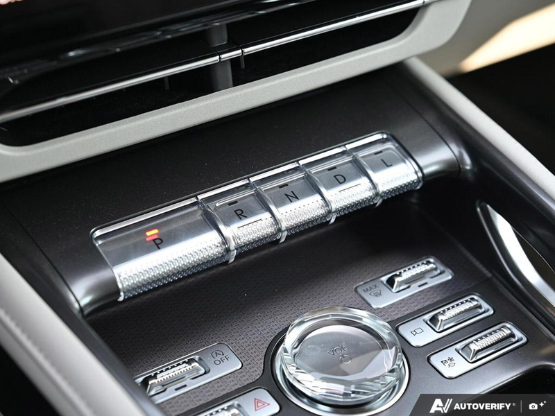 NEW 2026 Lincoln Nautilus Premiere - White Platinum Metallic Tri-coat Exterior / MEDIUM LIGHT SPACE GRAY, LINCOLN SOFT TOUCH HEATED FRONT CAPTAIN Interior - $66,048 - Stock #E60816 - VIN 5LMPJ8JA1TJ058367 - Photo 19
