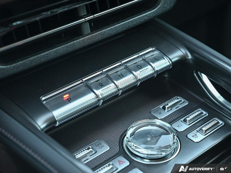 NEW 2026 Lincoln Nautilus Premiere Hybrid - Infinite Black Metallic Clearcoat Exterior / BLACK ONYX, LINCOLN SOFT TOUCH HEATED FRONT CAPTAIN'S CHAIRS Interior - $72,155 - Stock #E61029 - VIN 5LMPJ8J43TJ065931 - Photo 19