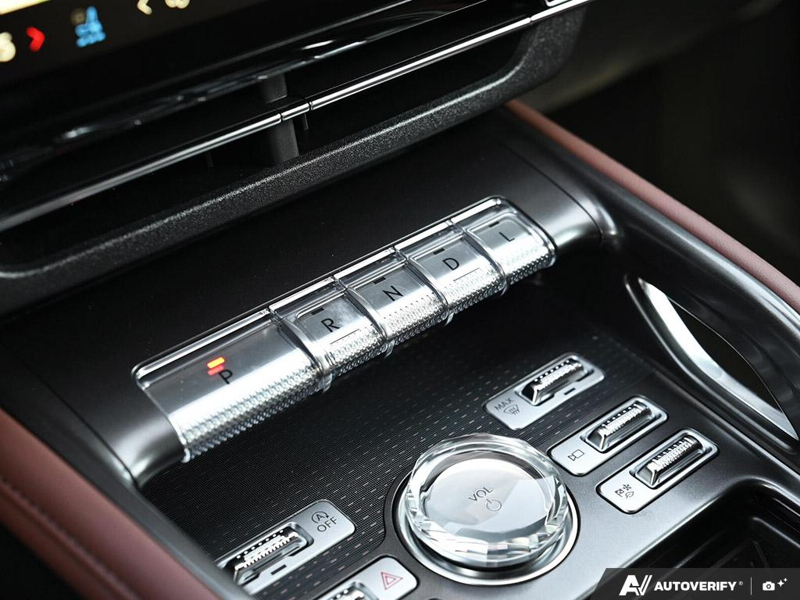 NEW 2026 Lincoln Nautilus Reserve - Silver Radiance Exterior / HOT CHOCOLATE LEATHER Interior - $70,959 - Stock #E60732 - VIN 5LMPJ8KA5TJ050626 - Photo 19