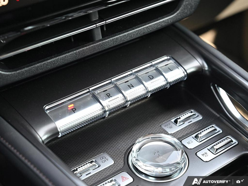 NEW 2026 Lincoln Nautilus Premiere - Red Carpet Exterior / ONYX BLACK, LINCOLN SOFT TOUCH HEATED FRONT CAPTAIN'S CHAIRS Interior - $60,434 - Stock #E60813 - VIN 5LMPJ8JA3TJ059388 - Photo 19