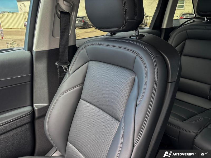 DEMO 2026 Lincoln Nautilus Premiere - Infinite Black Metallic Exterior / ONYX BLACK, LINCOLN SOFT TOUCH HEATED FRONT CAPTAIN'S CHAIRS Interior - $53,884 - Stock #E60736 - VIN 5LMPJ8JA2TJ049693 - Photo 20