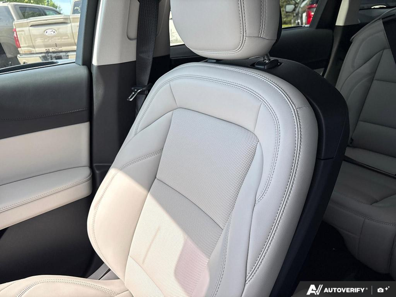 NEW 2026 Lincoln Nautilus Premiere - Gray Matter Met Cc Exterior / MEDIUM LIGHT SPACE GRAY, LINCOLN SOFT TOUCH HEATED FRONT CAPTAIN Interior - $58,534 - Stock #E60742 - VIN 5LMPJ8JA0TJ052124 - Photo 20