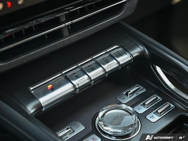 NEW 2026 Lincoln Nautilus Premiere - Infinite Black Metallic Exterior / ONYX BLACK, LINCOLN SOFT TOUCH HEATED FRONT CAPTAIN'S CHAIRS Interior - $55,084 - Stock #E60830 - VIN 5LMPJ8JA0TJ059395 - Photo 20