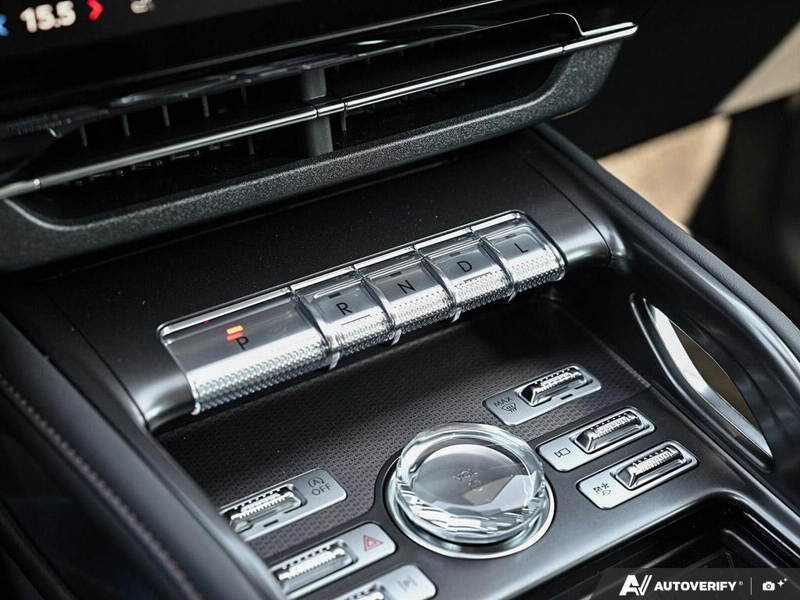 NEW 2026 Lincoln Nautilus Premiere - Gray Matter Met Cc Exterior / ONYX BLACK, LINCOLN SOFT TOUCH HEATED FRONT CAPTAIN'S CHAIRS Interior - $62,238 - Stock #E60829 - VIN 5LMPJ8JA8TJ059953 - Photo 20