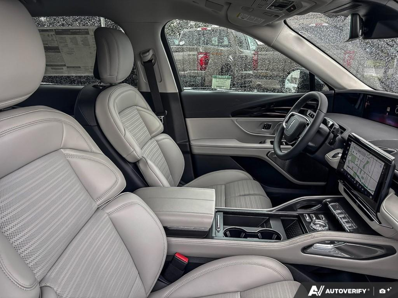 NEW 2026 Lincoln Nautilus Reserve - White Platinum Metallic Tri-coat Exterior / SPACE GRAY LEATHER Interior - $80,659 - Stock #E60483 - VIN 5LMPJ8KA8TJ039152 - Photo 22