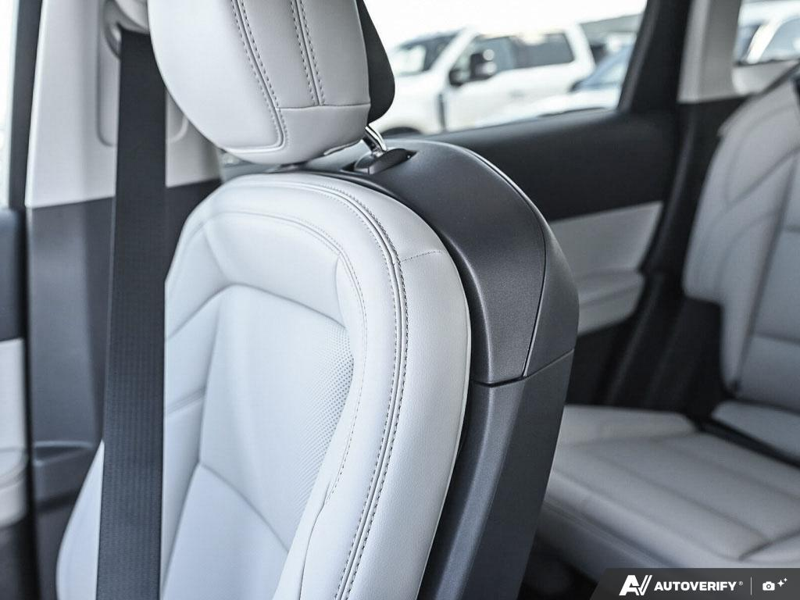DEMO 2026 Lincoln Nautilus Premiere - Infinite Black Metallic Exterior / MEDIUM LIGHT SPACE GRAY, LINCOLN SOFT TOUCH HEATED FRONT CAPTAIN Interior - $59,334 - Stock #E60737 - VIN 5LMPJ8JA4TJ049694 - Photo 22