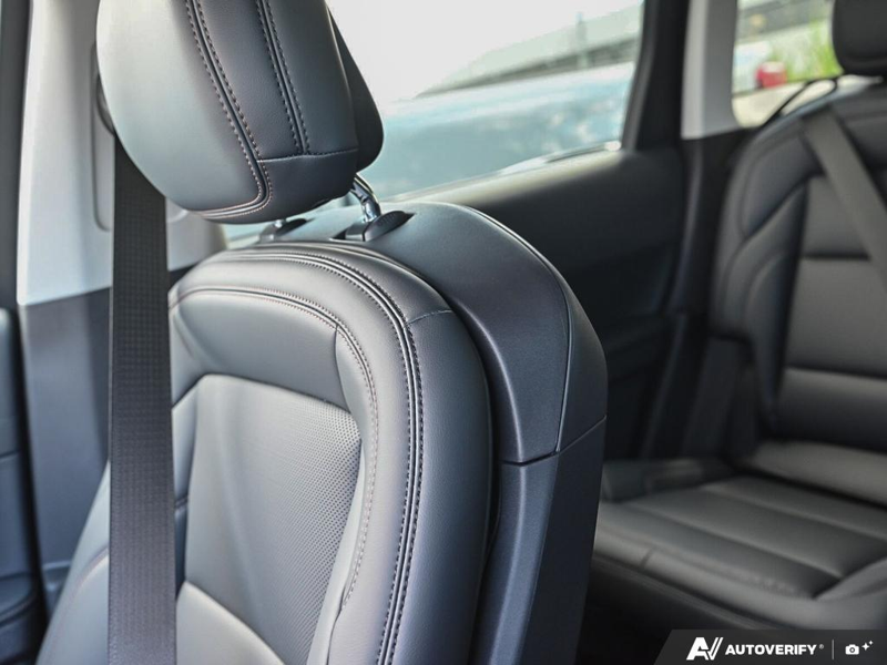 NEW 2026 Lincoln Nautilus Premiere - Infinite Black Metallic Exterior / ONYX BLACK, LINCOLN SOFT TOUCH HEATED FRONT CAPTAIN'S CHAIRS Interior - $61,305 - Stock #E60622 - VIN 5LMPJ8JA2TJ046793 - Photo 23