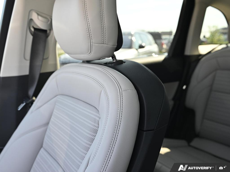 NEW 2026 Lincoln Nautilus Reserve Hybrid - White Platinum Metallic Tri-coat Exterior / MEDIUM LIGHT SPACE GRAY, PREM LTHR-TRIMMED HTD/VENTILATED CAPTAI Interior - $77,796 - Stock #E61037 - VIN 5LMPJ8K47TJ065929 - Photo 23
