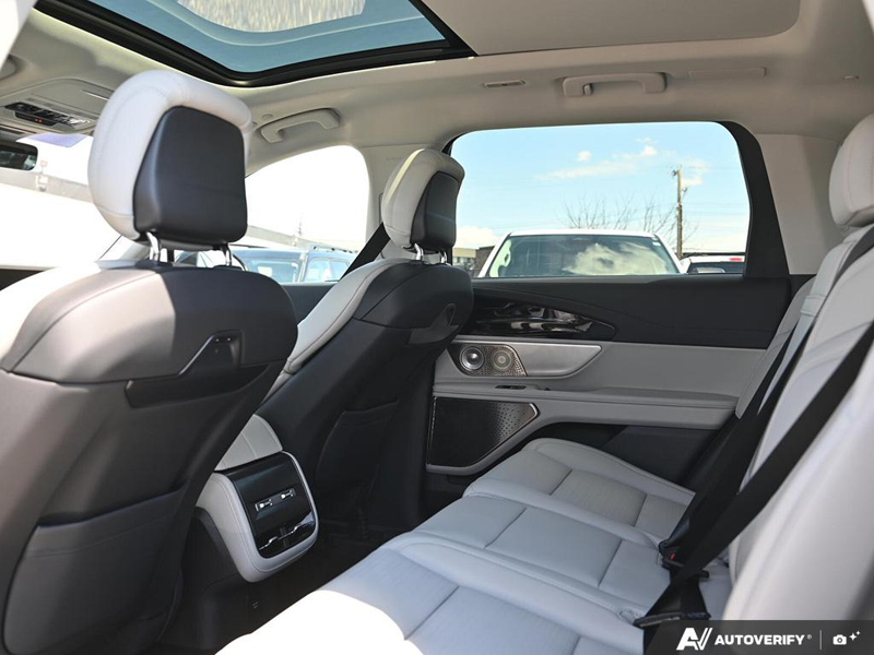NEW 2026 Lincoln Nautilus Reserve - White Platinum Metallic Tri-coat Exterior / SPACE GRAY LEATHER Interior - $74,909 - Stock #E60481 - VIN 5LMPJ8KA4TJ040072 - Photo 23