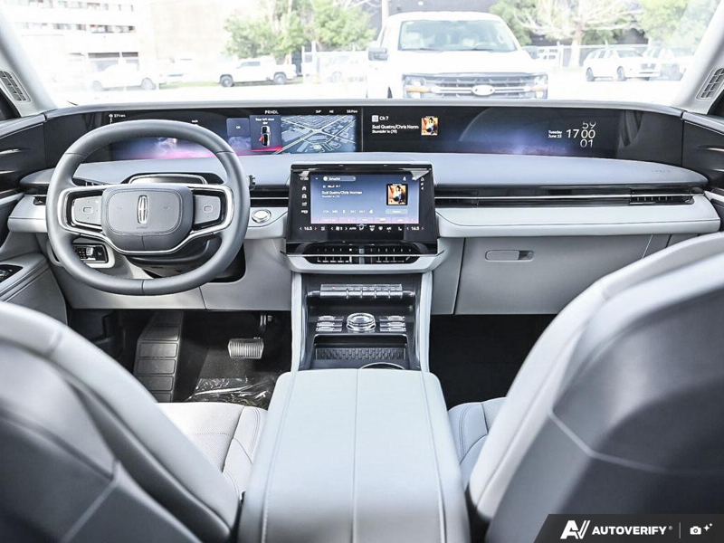 NEW 2026 Lincoln Nautilus Premiere - Infinite Black Metallic Exterior / MEDIUM LIGHT SPACE GRAY, LINCOLN SOFT TOUCH HEATED FRONT CAPTAIN Interior - $62,334 - Stock #E60737 - VIN 5LMPJ8JA4TJ049694 - Photo 24