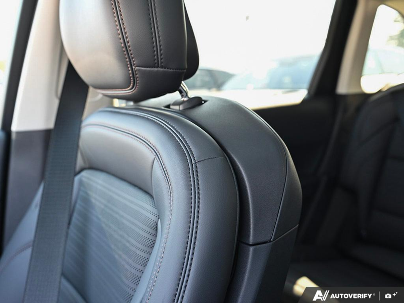 NEW 2026 Lincoln Nautilus Reserve - Red Carpet Exterior / BLACK ONYX/GREY PREM LEATHER SEATS Interior - $74,331 - Stock #E60825 - VIN 5LMPJ8KA1TJ061641 - Photo 23