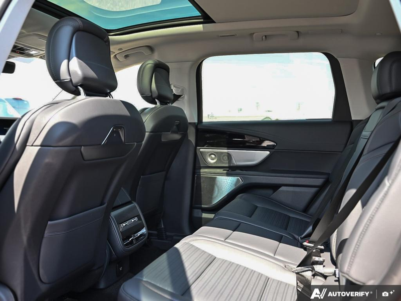 NEW 2026 Lincoln Nautilus Reserve - Red Carpet Exterior / BLACK ONYX/GREY PREM LEATHER SEATS Interior - $79,094 - Stock #E60812 - VIN 5LMPJ8KA3TJ061334 - Photo 24