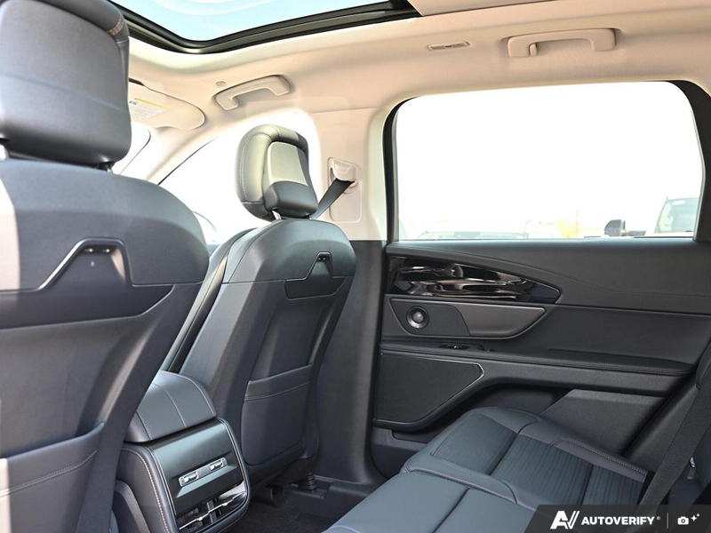 NEW 2026 Lincoln Nautilus Reserve - Infinite Black Metallic Exterior / BLACK ONYX/GREY PREM LEATHER SEATS Interior - $73,508 - Stock #E60822 - VIN 5LMPJ8KA9TJ059345 - Photo 24
