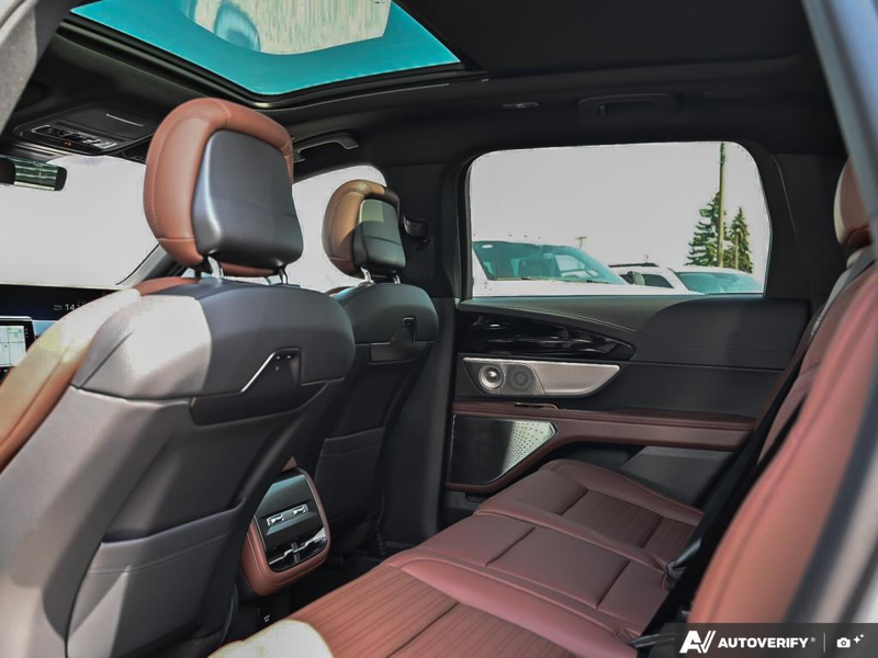 NEW 2026 Lincoln Nautilus Reserve - Gray Matter Met Cc Exterior / HOT CHOCOLATE, PREMIUM LEATHER-TRIMMED Interior - $79,094 - Stock #E60818 - VIN 5LMPJ8KA9TJ057594 - Photo 24