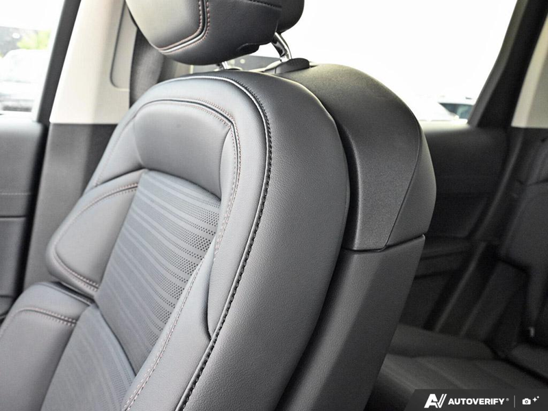 NEW 2026 Lincoln Nautilus Reserve Hybrid - Infinite Black Metallic Clearcoat Exterior / BLACK OYNX, PREMIUM LEATHER-TRIMMED HEAT/VENT CAPTAIN'S CHAIRS Interior - $83,586 - Stock #E61027 - VIN 5LMPJ8K47TJ064652 - Photo 23