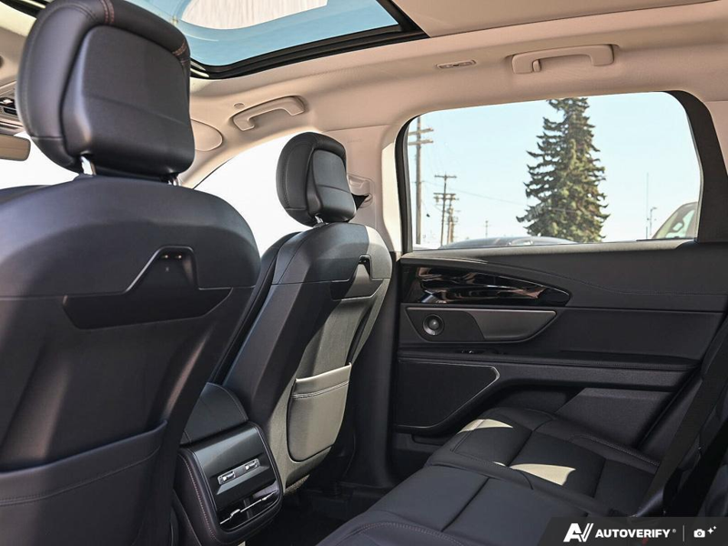 NEW 2026 Lincoln Nautilus Premiere - Silver Radiance Exterior / ONYX BLACK, LINCOLN SOFT TOUCH HEATED FRONT CAPTAIN'S CHAIRS Interior - $65,225 - Stock #E60809 - VIN 5LMPJ8JA9TJ057225 - Photo 24
