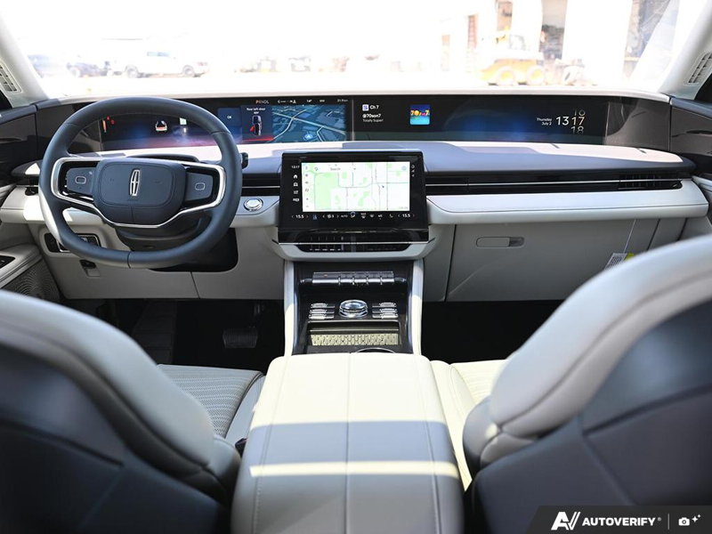 NEW 2026 Lincoln Nautilus Reserve - White Platinum Metallic Tri-coat Exterior / SPACE GRAY LEATHER Interior - $74,909 - Stock #E60481 - VIN 5LMPJ8KA4TJ040072 - Photo 24