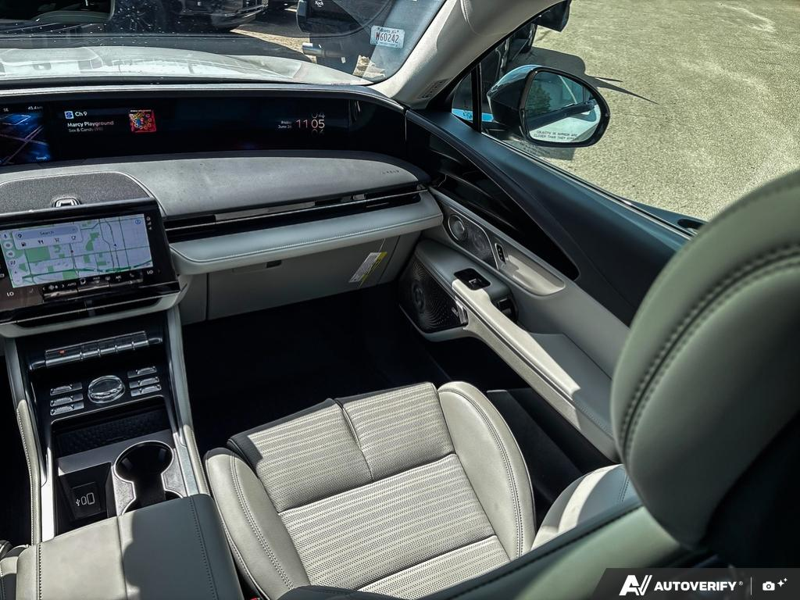 NEW 2026 Lincoln Nautilus Reserve - White Platinum Metallic Tri-coat Exterior / SPACE GRAY LEATHER Interior - $79,093 - Stock #E60484 - VIN 5LMPJ8KA6TJ040073 - Photo 25