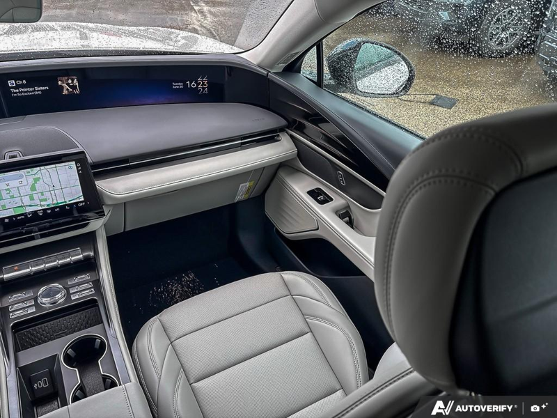 DEMO 2026 Lincoln Nautilus Premiere - White Platinum Metallic Tri-coat Exterior / MEDIUM LIGHT SPACE GRAY, LINCOLN SOFT TOUCH HEATED FRONT CAPTAIN Interior - $64,088 - Stock #E60744 - VIN 5LMPJ8JA7TJ053738 - Photo 25