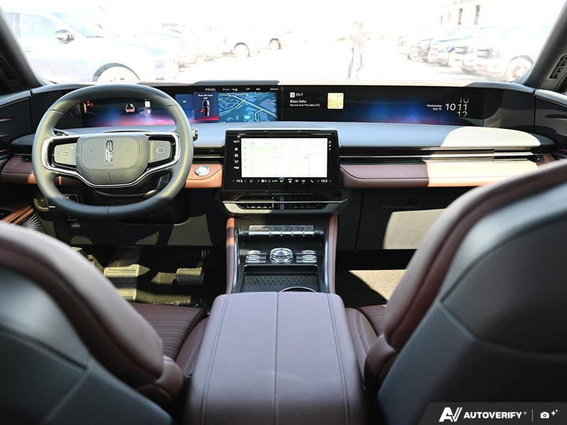 NEW 2026 Lincoln Nautilus Reserve - Silver Radiance Exterior / HOT CHOCOLATE, PREMIUM LEATHER-TRIMMED Interior - $75,585 - Stock #E60808 - VIN 5LMPJ8KA3TJ055033 - Photo 25