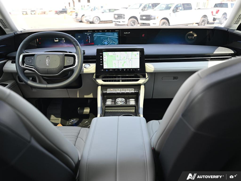 NEW 2026 Lincoln Nautilus Reserve Hybrid - White Platinum Metallic Tri-coat Exterior / MEDIUM LIGHT SPACE GRAY, PREM LTHR-TRIMMED HTD/VENTILATED CAPTAI Interior - $77,796 - Stock #E61037 - VIN 5LMPJ8K47TJ065929 - Photo 25