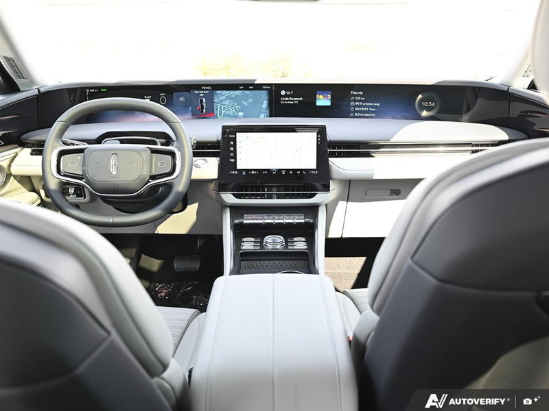 NEW 2026 Lincoln Nautilus Reserve Hybrid - White Platinum Metallic Tri-coat Exterior / MEDIUM LIGHT SPACE GRAY, PREMIUM LEATHER-TRIMMED HEAT/VENT CAPTA Interior - $84,258 - Stock #E61032 - VIN 5LMPJ8K43TJ066799 - Photo 25