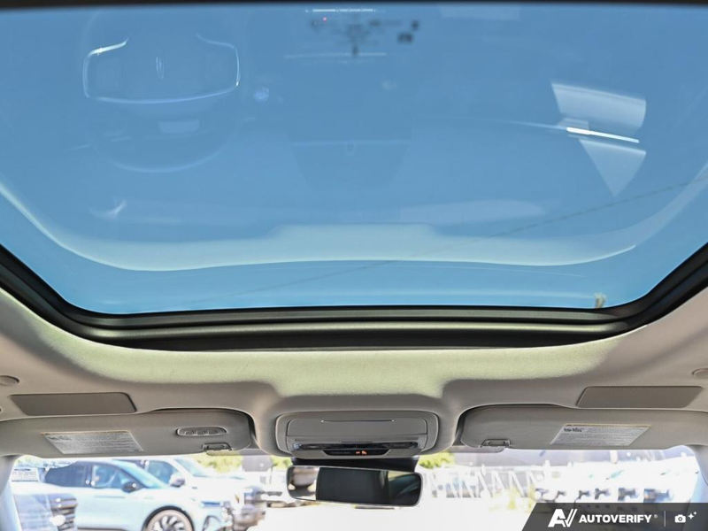 NEW 2026 Lincoln Nautilus Reserve Hybrid - Grey Matter Metallic Clearcoat Exterior / BLACK OYNX, PREMIUM LEATHER-TRIMMED HEAT/VENT CAPTAIN'S CHAIRS Interior - $84,409 - Stock #E61030 - VIN 5LMPJ8K49TJ065690 - Photo 25